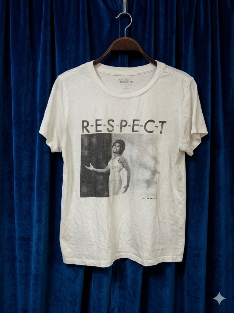 Aretha Franklin White 'Respect' Graphic Tee - Size Medium